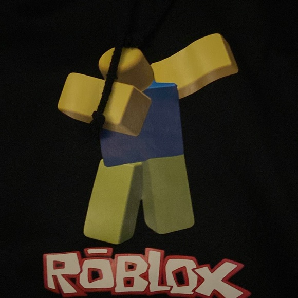 Roblox Black Hoodie - Picture 2 of 3